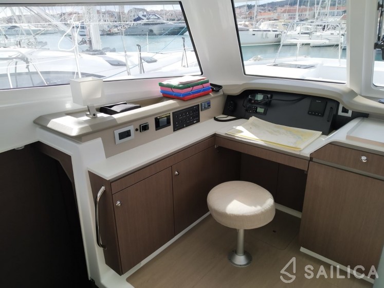 Bali Catspace - Yacht Charter Sailica
