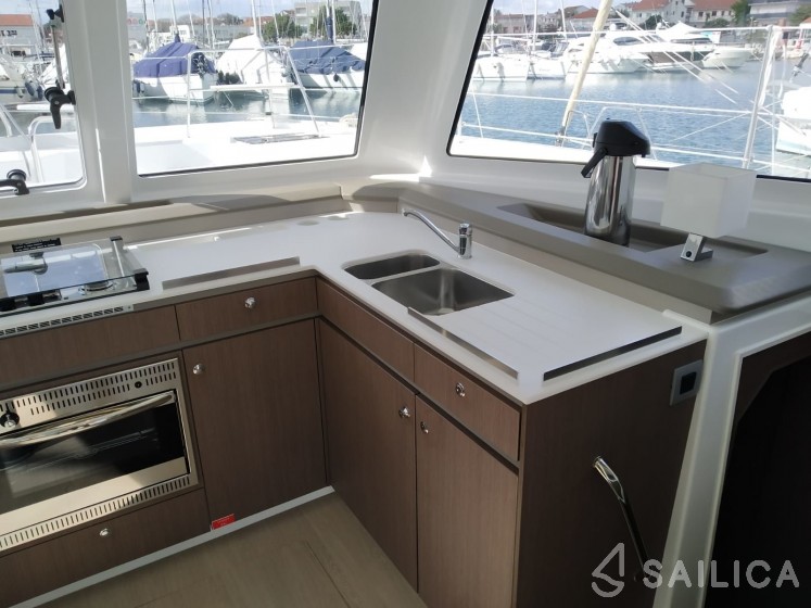 Bali Catspace - Yacht Charter Sailica