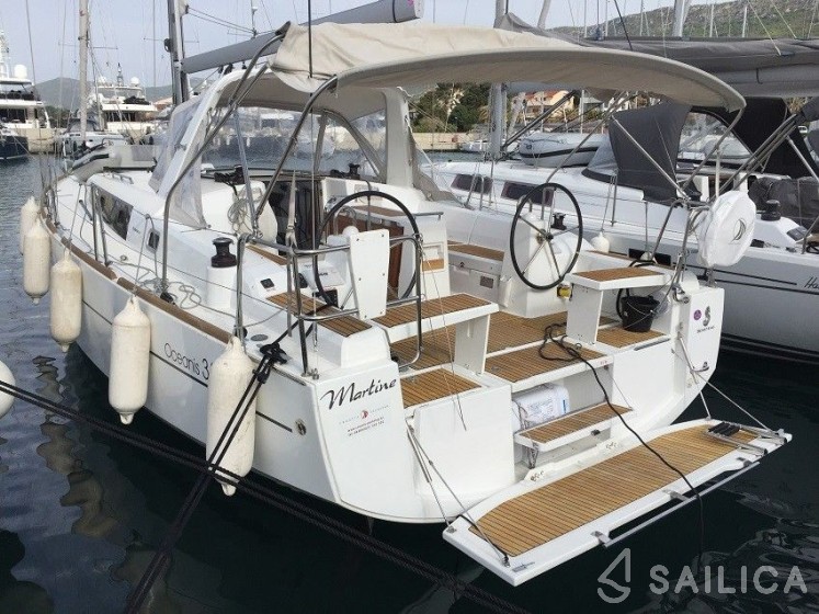 Oceanis 38 - Yacht Charter Sailica