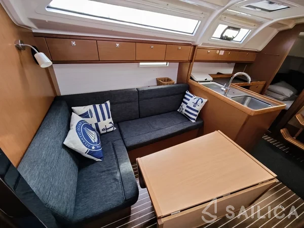 Bavaria 37 Cruiser - Yacht Charter Sailica