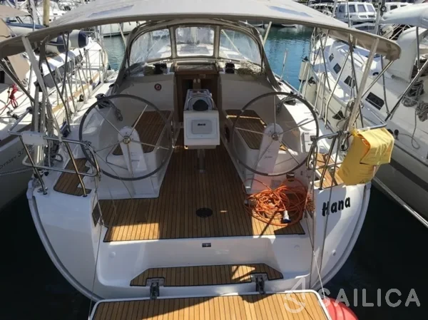Bavaria 37 Cruiser - Yacht Charter Sailica