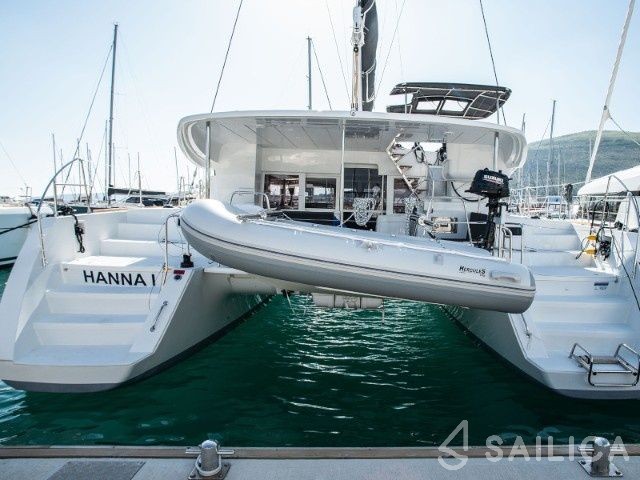 Lagoon 450 S - 4 + 2 cab. - Yacht Charter Sailica
