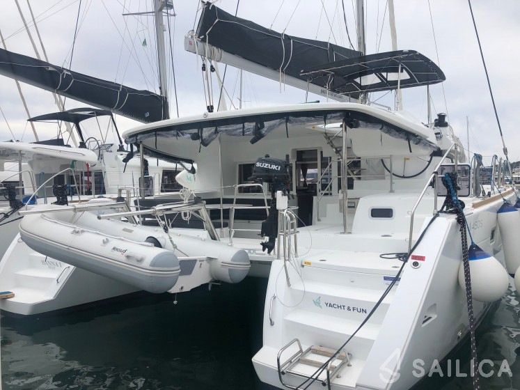 Lagoon 450 S - 4 + 2 cab. - Yacht Charter Sailica