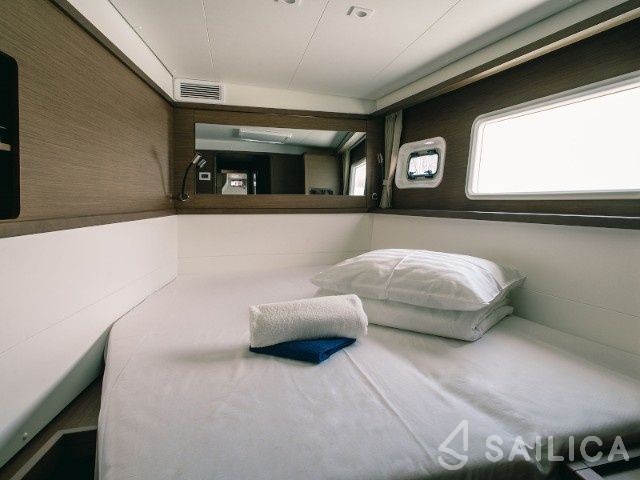 Lagoon 450 S - 4 + 2 cab. - Yacht Charter Sailica