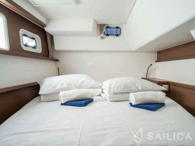 Lagoon 450 S - 4 + 2 cab. - Yacht Charter Sailica