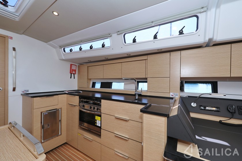 Hanse 460 - Yacht Charter Sailica