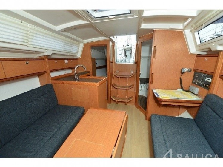 Bavaria 33 Cruiser - Yacht Charter Sailica