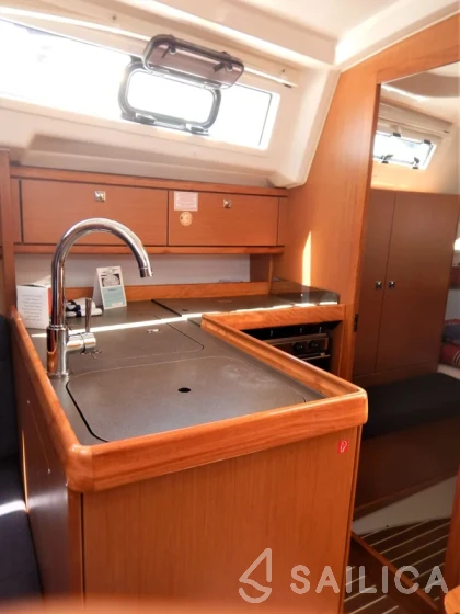 Bavaria 33 Cruiser - Yacht Charter Sailica