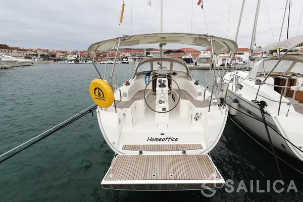 Bavaria 33 Cruiser - Yacht Charter Sailica