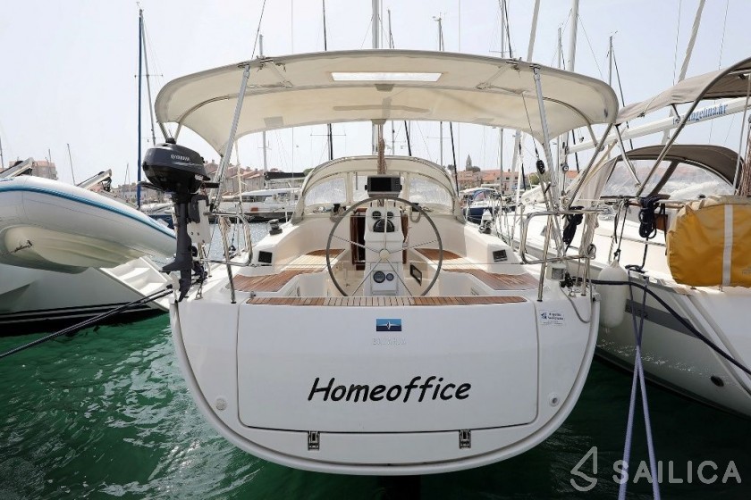 Bavaria 33 Cruiser - Yacht Charter Sailica