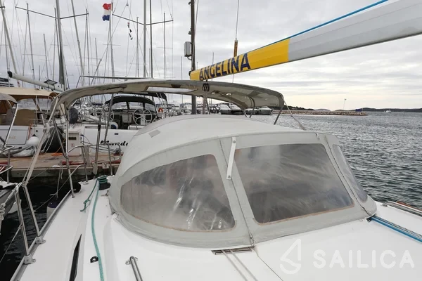 Bavaria 33 Cruiser - Yacht Charter Sailica