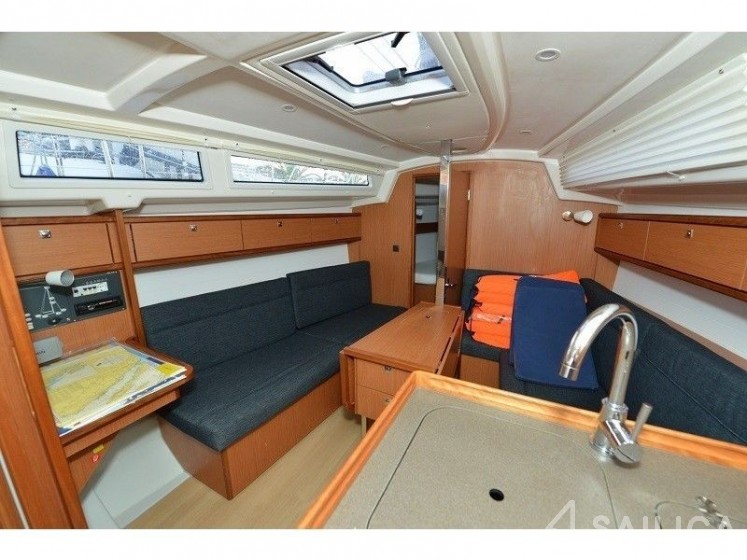 Bavaria 33 Cruiser - Yacht Charter Sailica