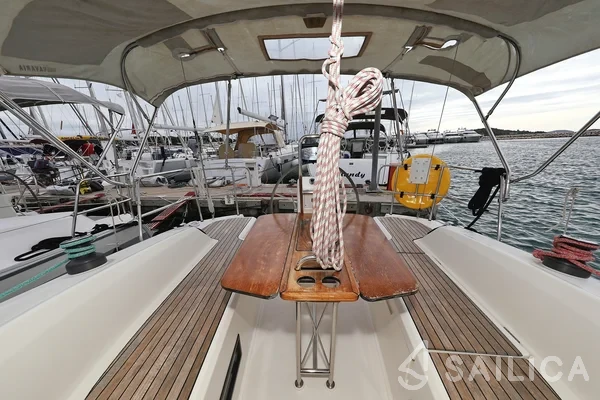 Bavaria 33 Cruiser - Yacht Charter Sailica