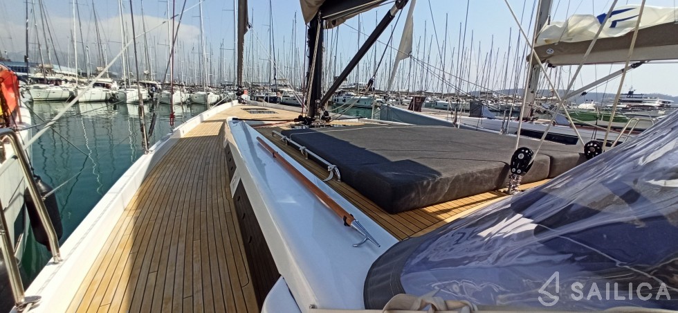 Hanse 588 - Yacht Charter Sailica