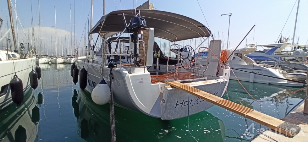 Hanse 588 - Yacht Charter Sailica