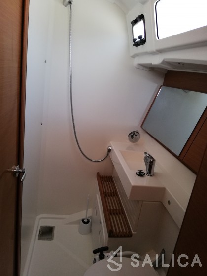 Sun Odyssey 490 - Yacht Charter Sailica