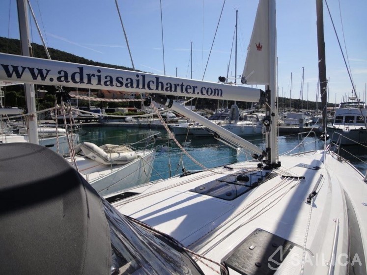 Bavaria 41 Cruiser - Yacht Charter Sailica