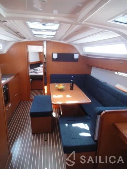 Bavaria 41 Cruiser - Yacht Charter Sailica