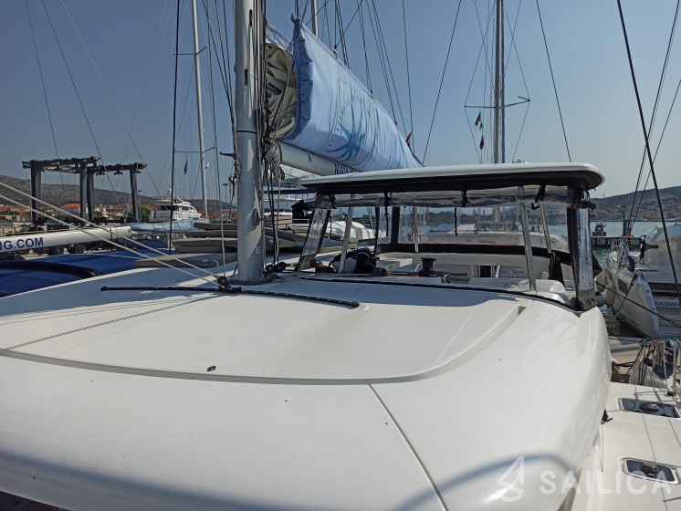 Lagoon 42 - Yacht Charter Sailica