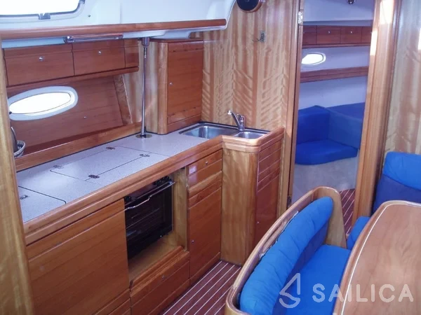Bavaria 39 Cruiser - Yacht Charter Sailica