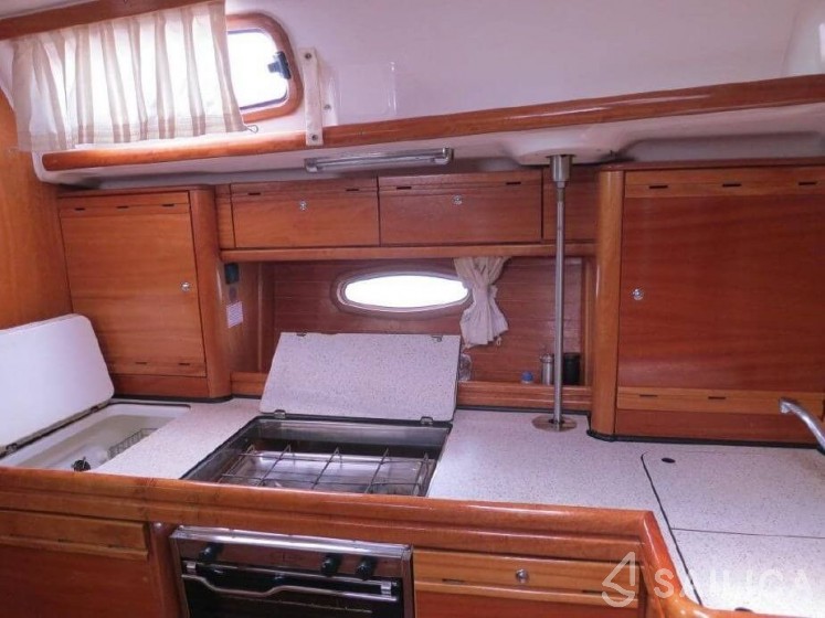 Bavaria 39 Cruiser - Yacht Charter Sailica