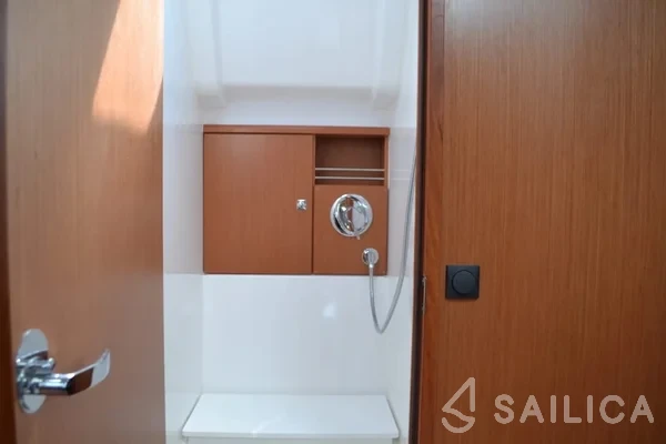 Bavaria 51 Cruiser - Yacht Charter Sailica