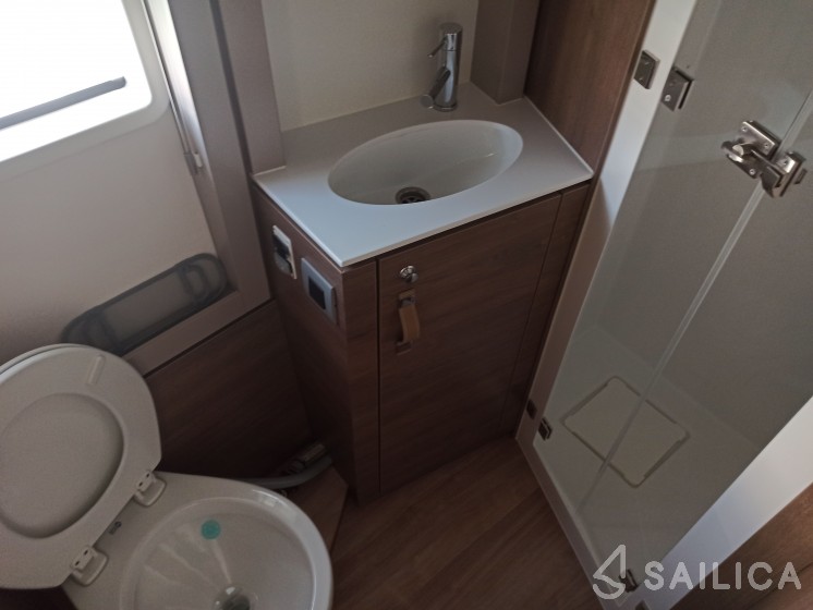 Bali 4.4 - Yacht Charter Sailica