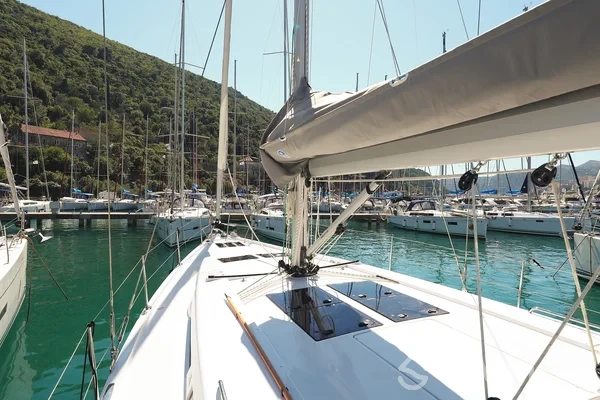 Hanse 458 - Yacht Charter Sailica