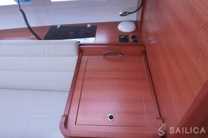 Dufour 382 GL - Yacht Charter Sailica