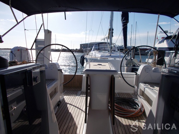 Dufour 412 GL - Yacht Charter Sailica