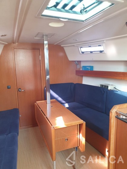 Bavaria 32 Cruiser - Yacht Charter Sailica