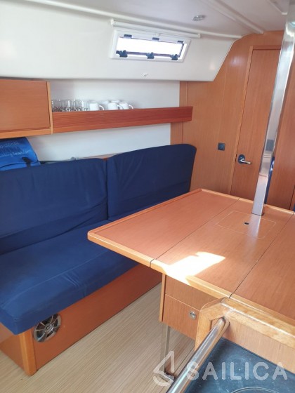 Bavaria 32 Cruiser - Yacht Charter Sailica