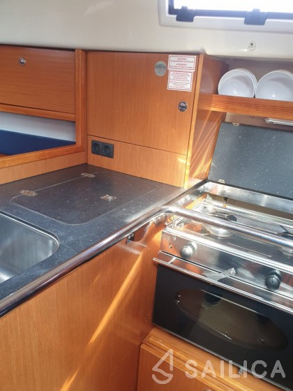 Bavaria 32 Cruiser - Yacht Charter Sailica