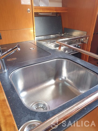 Bavaria 32 Cruiser - Yacht Charter Sailica