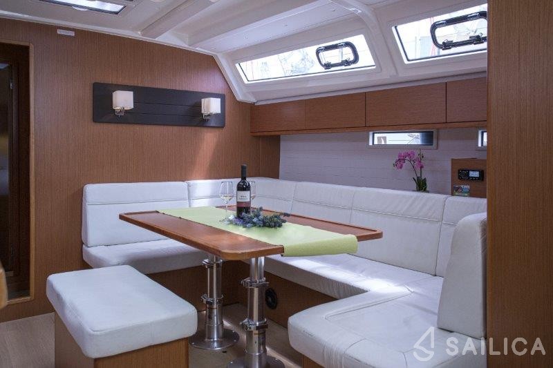 Bavaria 46 Cruiser - Yacht Charter Sailica