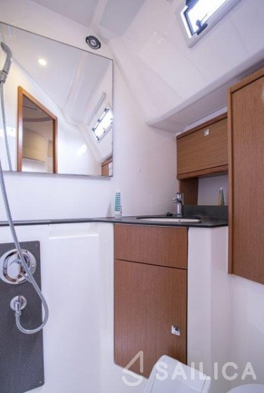 Bavaria 46 Cruiser - Yacht Charter Sailica