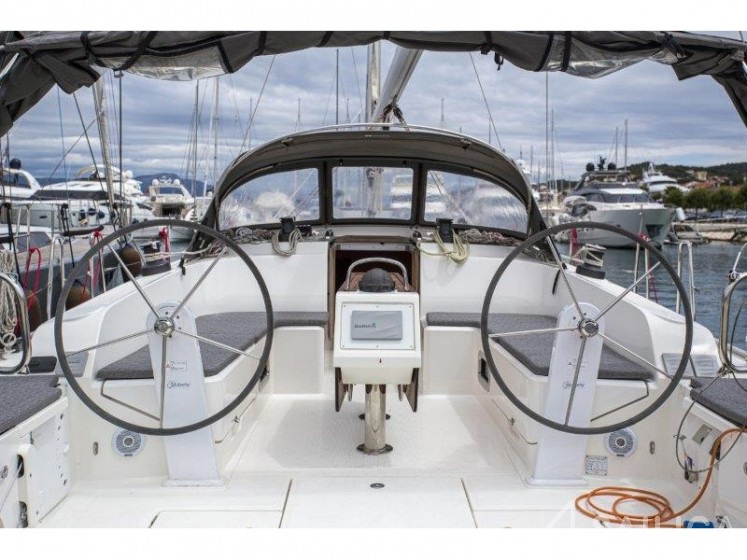 Bavaria 46 Cruiser - Yacht Charter Sailica