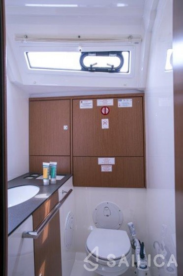 Bavaria 46 Cruiser - Yacht Charter Sailica