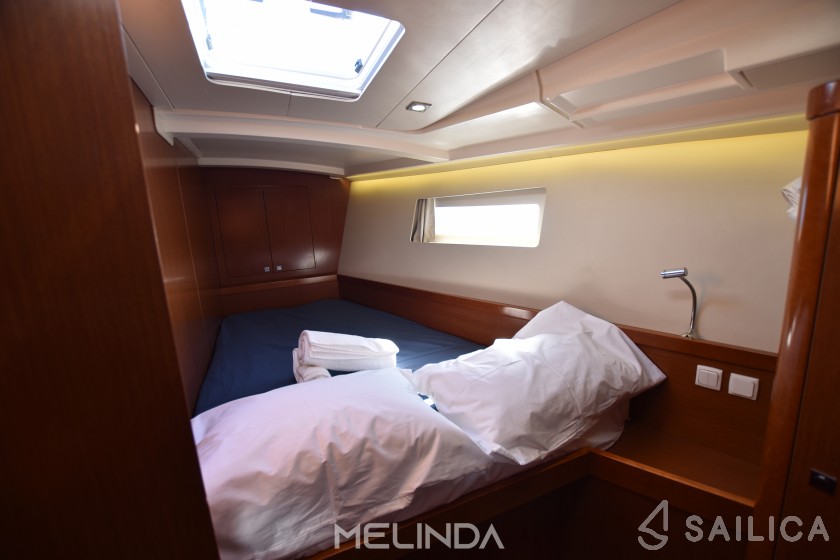Oceanis 45 - Yacht Charter Sailica
