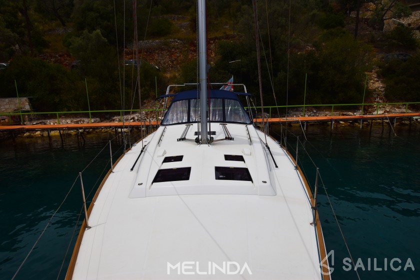 Oceanis 45 - Yacht Charter Sailica