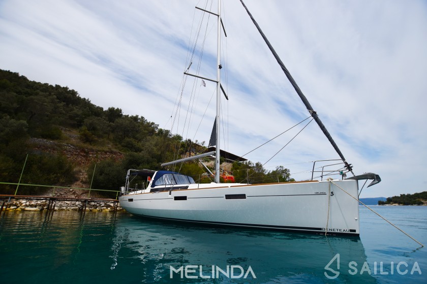Oceanis 45 - Yacht Charter Sailica