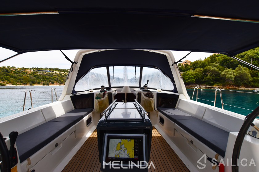 Oceanis 45 - Yacht Charter Sailica