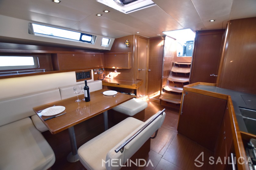 Oceanis 45 - Yacht Charter Sailica