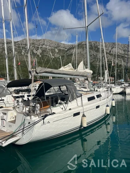 Hanse 415 - Yacht Charter Sailica