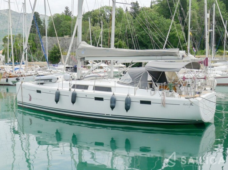 Hanse 415 - Yacht Charter Sailica