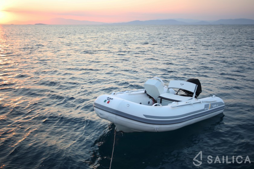Oceanis 51.1 - Yacht Charter Sailica