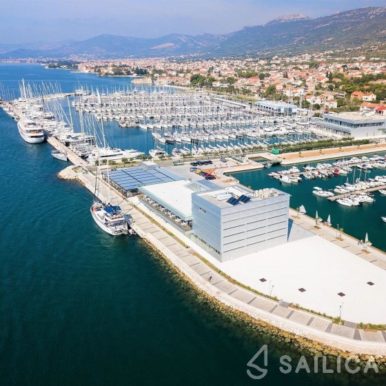 Hanse 508 - Yacht Charter Sailica