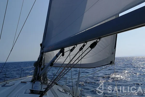 Bavaria 44 - Yacht Charter Sailica
