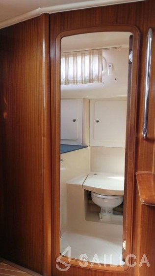 Bavaria 44 - Yacht Charter Sailica
