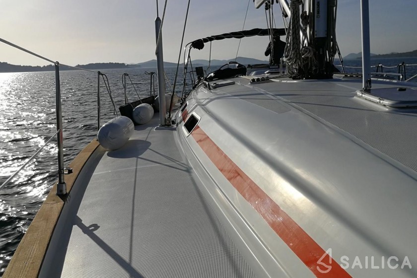 Bavaria 44 - Yacht Charter Sailica